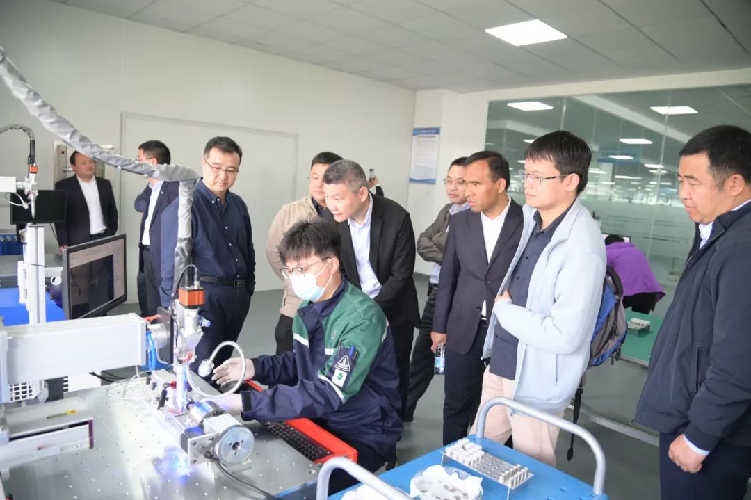 b370c46f336f47.jpeg b370c46f336f47.jpeg